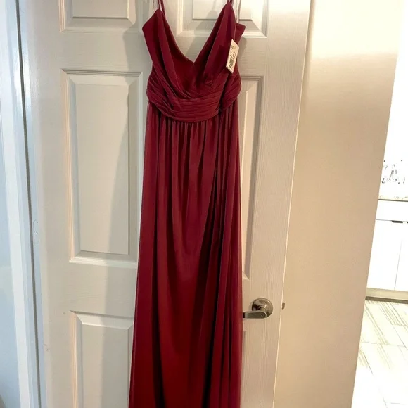 Davids Bridal Spag Strap Ruched Waist Mesh Bridesmaid Dress SZ 6 UNWORN  w/tags